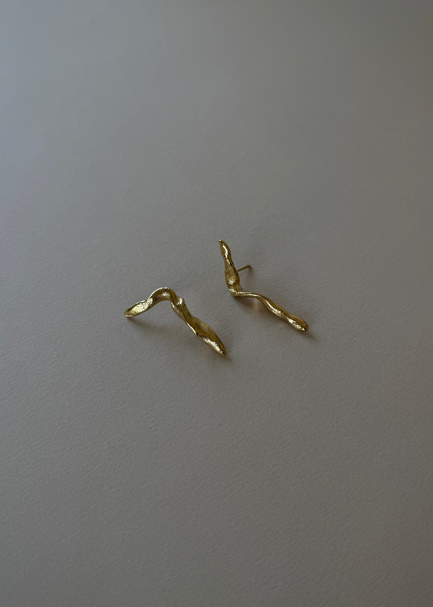 Aros Lia Gold