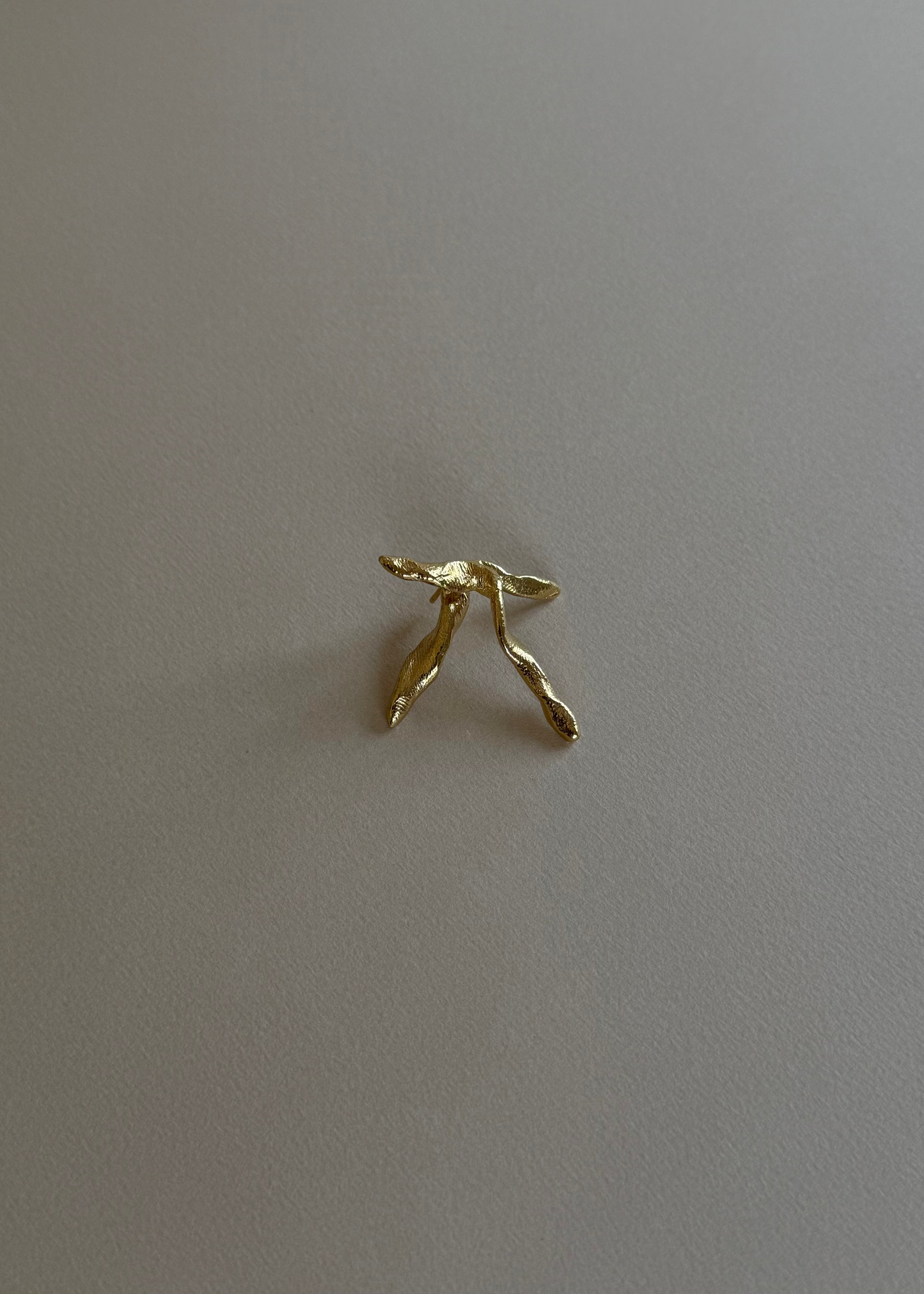Aros Lia Gold